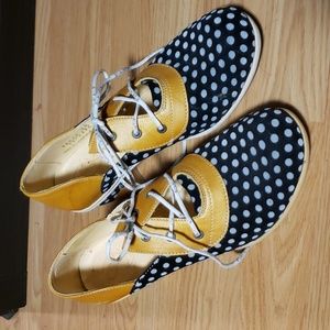 Eject polka dot shoes Sz 8
